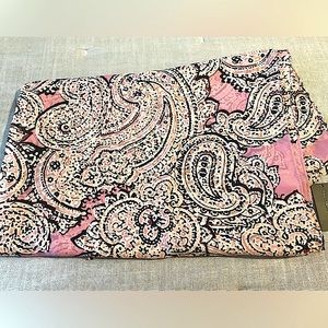 NWT Scarf/Wrap in light orchid/ivory print, very good condition